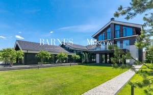 Дом 1500м², 3-этажный, участок 22 сот.  