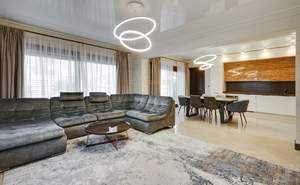 Дом 228м², 2-этажный, участок 6 сот.  