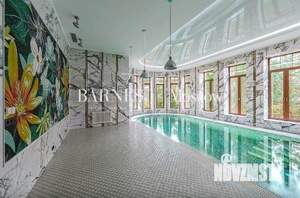 Дом 1400м², 2-этажный, участок 23 сот.  