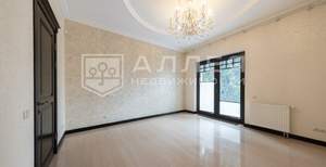 Дом 460м², 2-этажный, участок 12 сот.  
