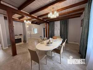 Дом 201м², 3-этажный, участок 8 сот.  