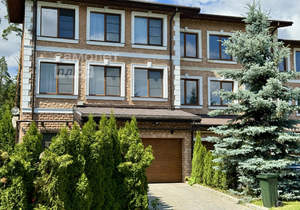 Дом 340м², 3-этажный, участок 9 сот.  