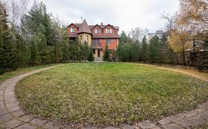 Дом 480м², 3-этажный, участок 30 сот.  