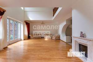 Коттедж 370м², 2-этажный, участок 12 сот.  