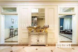 Коттедж 666м², 3-этажный, участок 20 сот.  