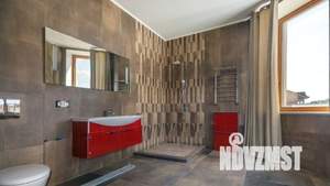 Коттедж 750м&sup2;, 2-этажный, участок 21 сот.  