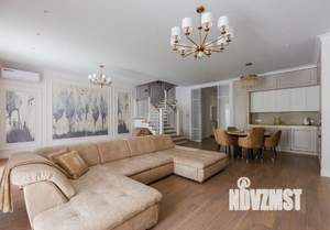 Таунхаус 210м², 2-этажный, участок 3 сот.  