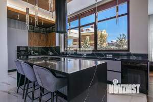 Дом 590м², 2-этажный, участок 15 сот.  