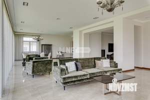 Дом 900м², 2-этажный, участок 18 сот.  