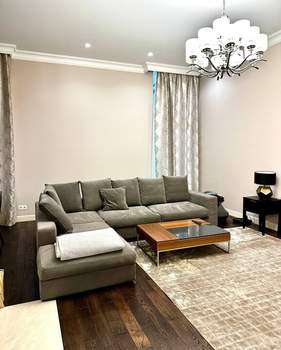 Дом 440м², 2-этажный, участок 6 сот.  