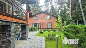 Дом 318м&sup2;, 3-этажный, участок 25 сот.  