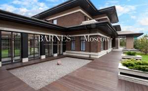 Дом 1860м², 2-этажный, участок 55 сот.  