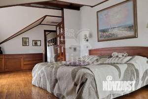 Дом 400м², 2-этажный, участок 90 сот.  