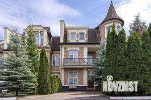 Таунхаус 350м², 3-этажный, участок 8 сот.  