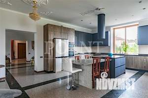 Коттедж 740м², 2-этажный, участок 21 сот.  