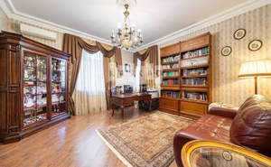 Дом 300м², 3-этажный, участок 10 сот.  