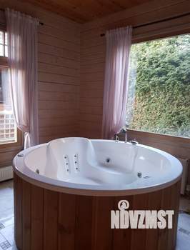 Дом 246м², 3-этажный, участок 8 сот.  