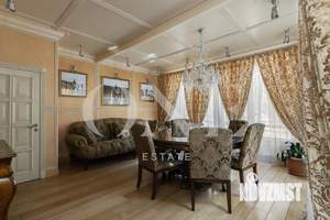 Дом 450м², 2-этажный, участок 35 сот.  