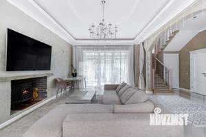 Дом 325м², 3-этажный, участок 6 сот.  