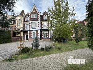 Таунхаус 463м², 4-этажный, участок 7 сот.  