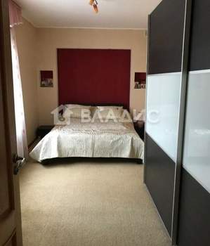 Дом 250м², 3-этажный, участок 6 сот.  