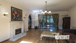 Дом 400м², 3-этажный, участок 30 сот.  