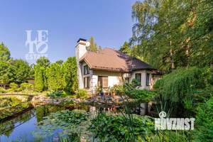 Дом 439м², 2-этажный, участок 32 сот.  