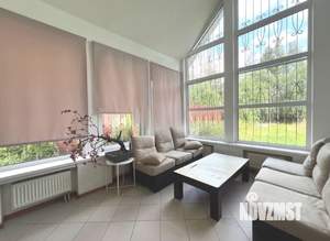 Коттедж 350м&sup2;, 2-этажный, участок 10 сот.  