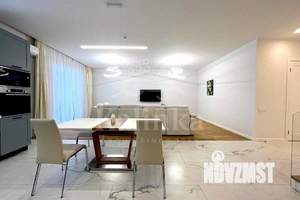 Дом 206м², 2-этажный, участок 3 сот.  