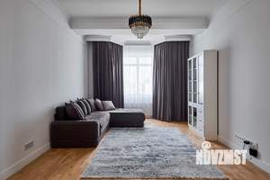 Коттедж 625м², 3-этажный, участок 8 сот.  