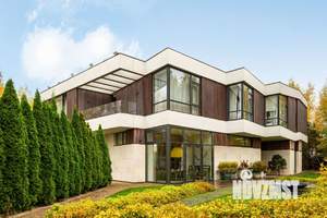 Дом 1711м², 2-этажный, участок 41 сот.  