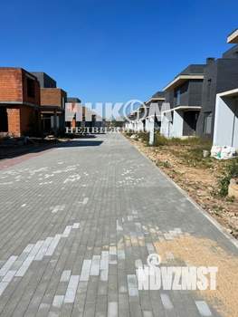 Дом 277м², 2-этажный, участок 6 сот.  