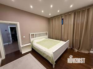 Коттедж 320м², 3-этажный, участок 25 сот.  