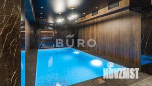 Дом 900м&sup2;, 2-этажный, участок 7 сот.  