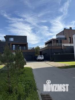 Коттедж 308м², 3-этажный, участок 7 сот.  