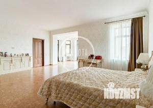 Коттедж 780м&sup2;, 3-этажный, участок 19 сот.  