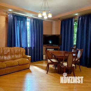 Коттедж 320м², 3-этажный, участок 19 сот.  
