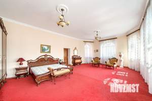 Дом 1693м², 4-этажный, участок 15 сот.  