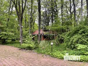 Дом 1110м², 3-этажный, участок 60 сот.  