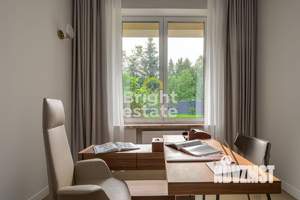 Дом 250м², 2-этажный, участок 10 сот.  