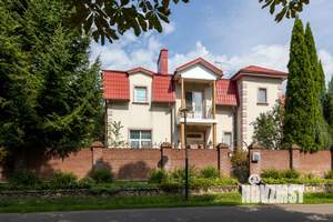 Коттедж 384м², 2-этажный, участок 15 сот.  