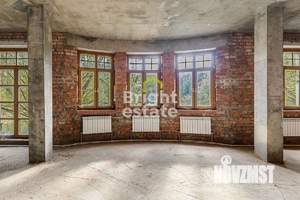 Дом 600м&sup2;, 3-этажный, участок 19 сот.  