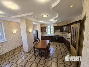 Дом 400м&sup2;, 3-этажный, участок 9 сот.  