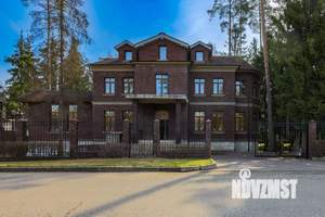 Дом 700м², 2-этажный, участок 22 сот.  