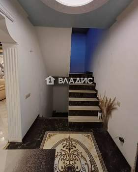 Дом 177м², 3-этажный, участок 4 сот.  