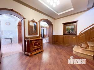 Коттедж 310м², 2-этажный, участок 10 сот.  