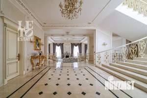 Дом 1000м², 2-этажный, участок 22 сот.  