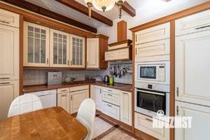 Коттедж 650м², 3-этажный, участок 35 сот.  