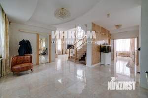 Дом 454м², 3-этажный, участок 15 сот.  