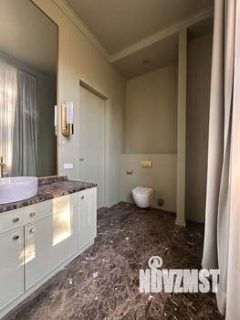 Коттедж 650м², 3-этажный, участок 20 сот.  